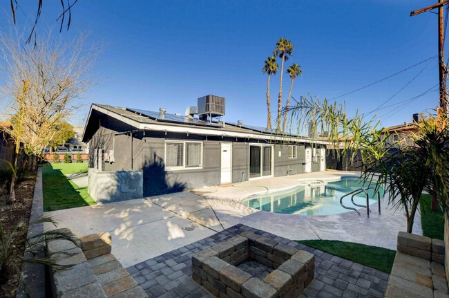 Building Photo - 2523 Palma Vista Ave