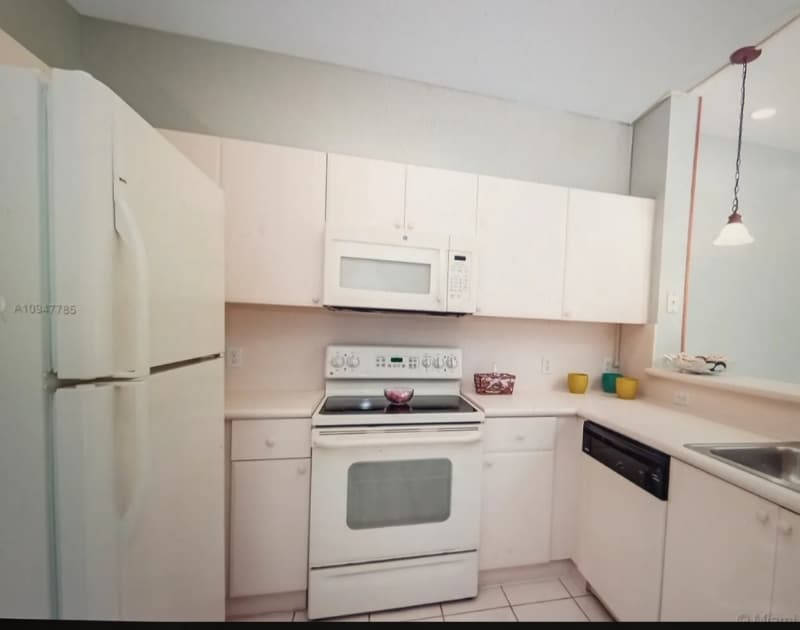 Building Photo - 17720 NW 67th Ave