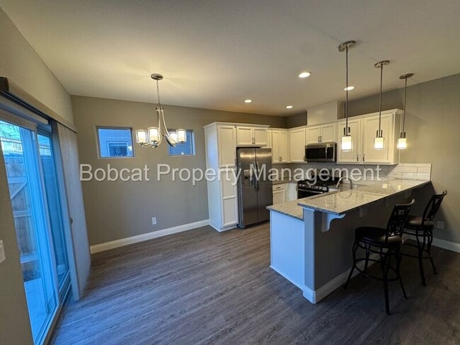 Building Photo - 1336 Saltern Dr