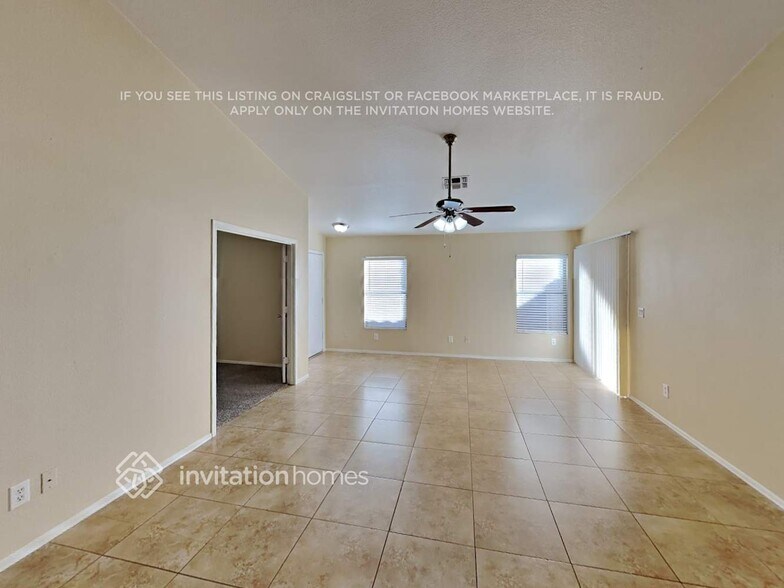 Building Photo - 13043 W Via Camille