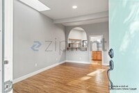 Building Photo - Unit A