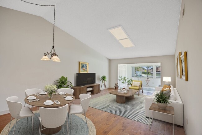 Building Photo - 2 bedroom and 2 bathroom |Leisure Village ...