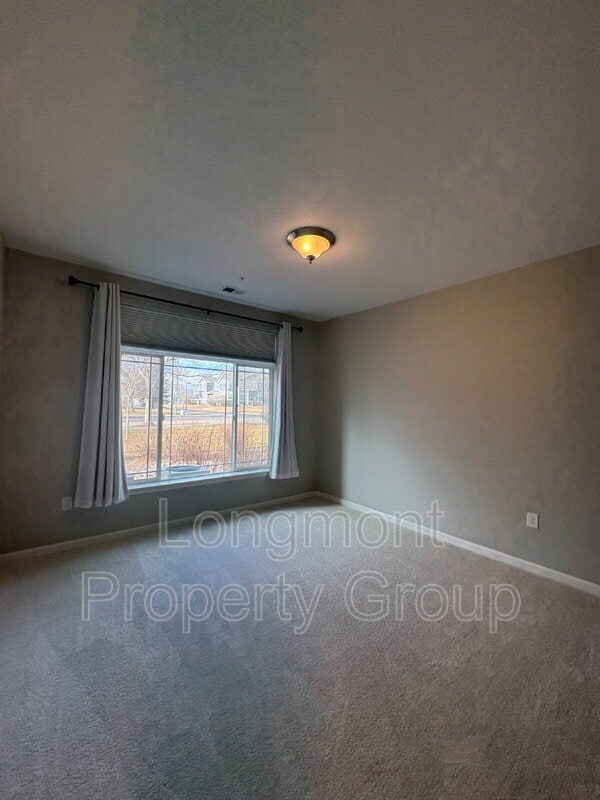 Building Photo - 804 Summer Hawk Dr