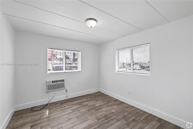 Building Photo - 734 NW 80th St