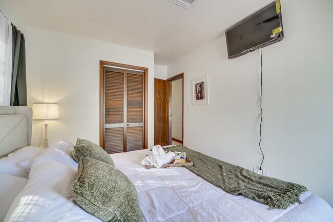 Building Photo - 9 Francis St