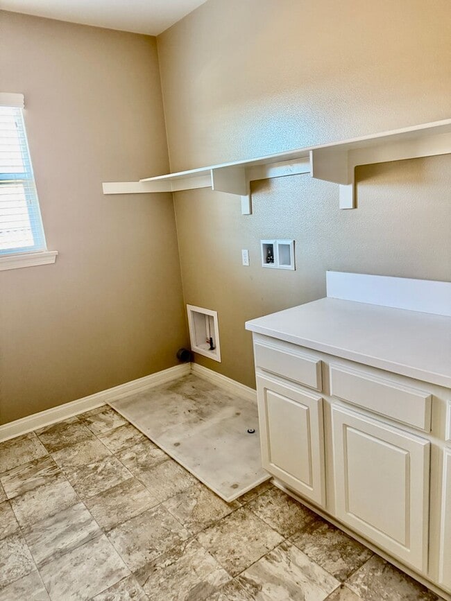 Building Photo - Executive Home in Temecula