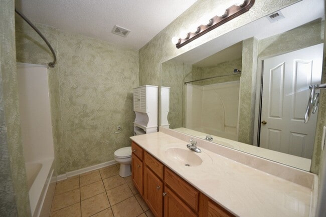 Building Photo - Wonderful 3 bed, 2 bath home near Shelby Farms Park.