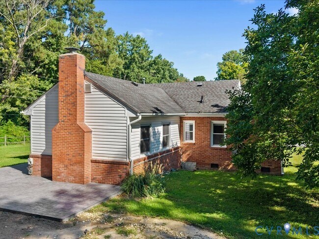 Building Photo - 8913 Michaux Ln