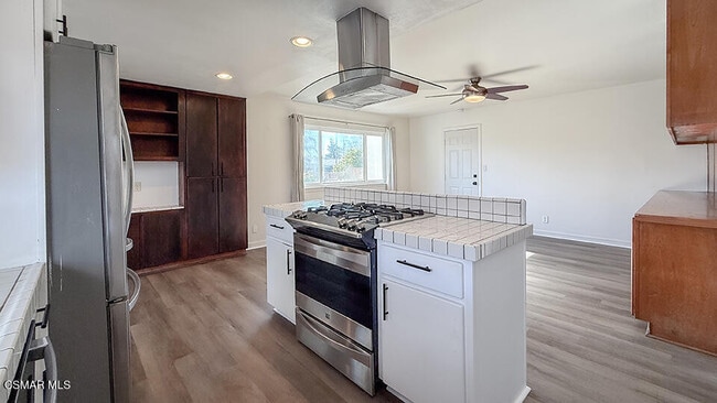 Building Photo - 2036 Brentwood St