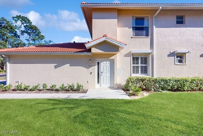 Building Photo - 350 Robin Hood Cir