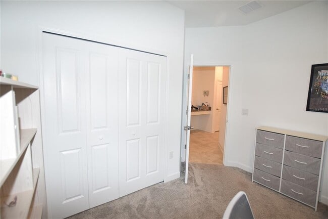 Building Photo - 5055 Hatchineha Ct