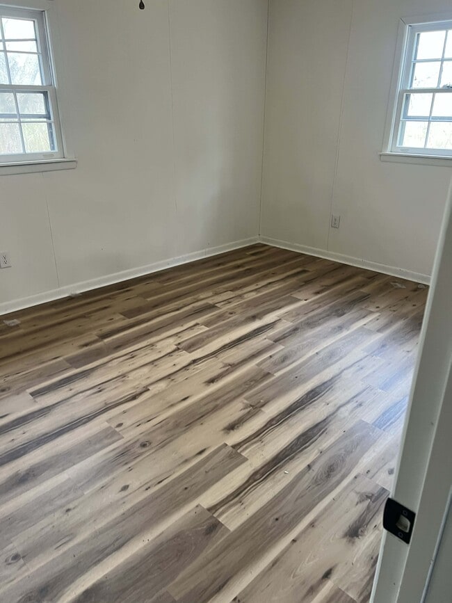 Building Photo - 1403 Goehler Rd SE