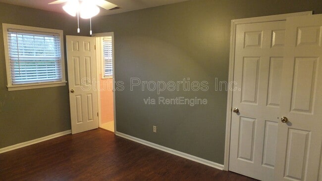 Building Photo - 1918 Hermitage Dr