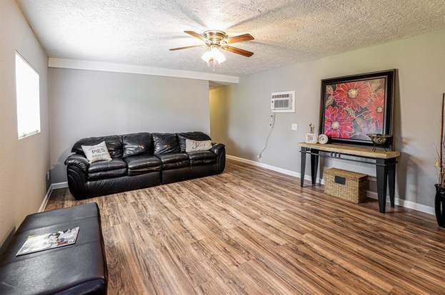 Building Photo - 27327 Peach Creek Dr