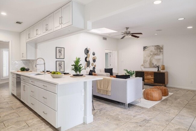 Building Photo - 4107 Tablerock Dr