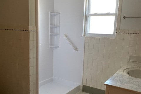 Building Photo - 2111 Clark Ave