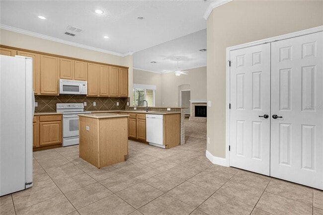 Building Photo - 10674 Woodchase Cir