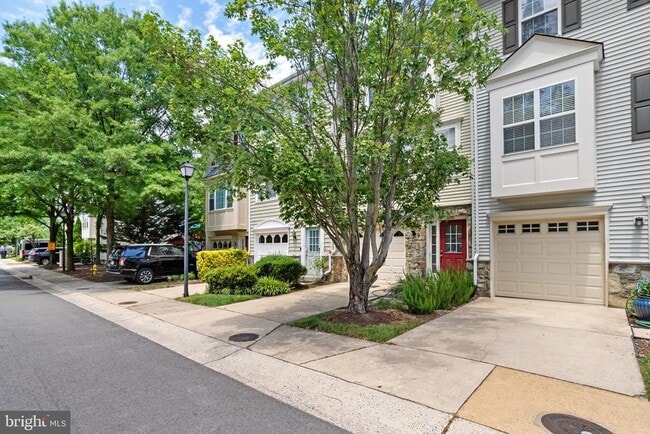 Building Photo - 3819 Watkins Mill Dr