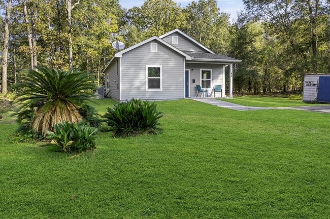 Building Photo - 47 County Rd