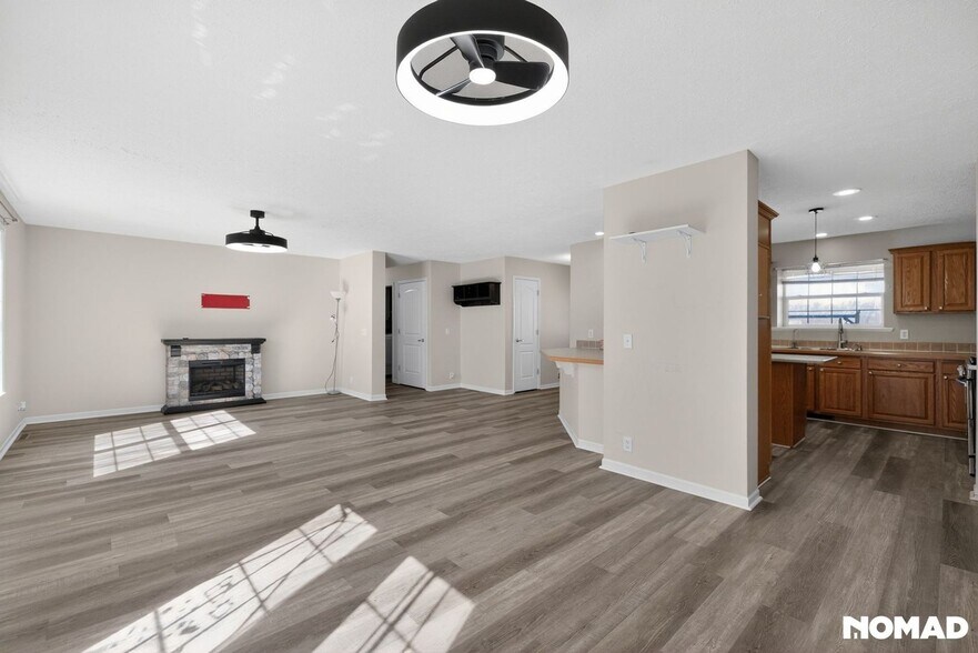 Building Photo - 5711 Coddington Ln