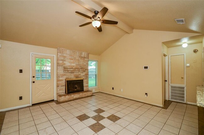 Building Photo - 7851 Battlepine Dr