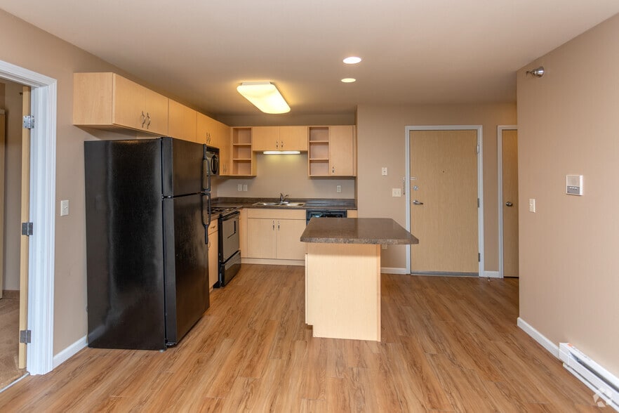 2BR, 2BA - 1,067SF - Northern Heights Apartments