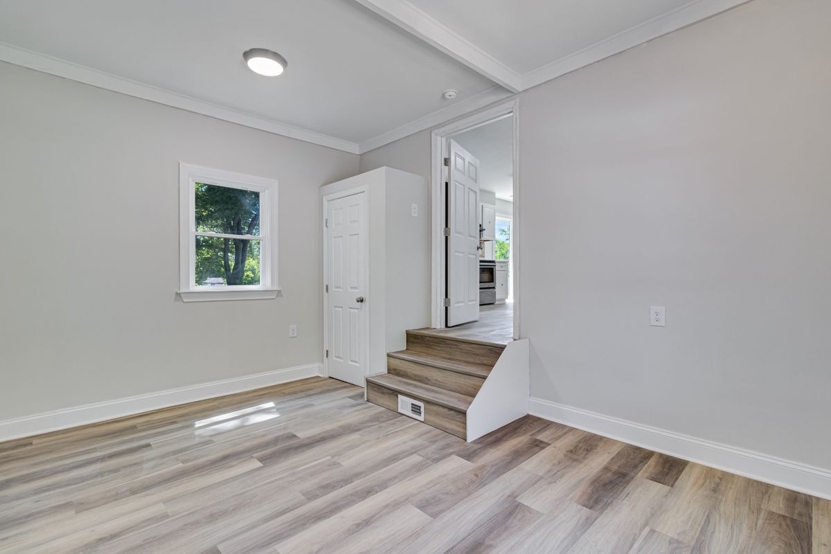 Building Photo - 27419 Birch Manor Cir