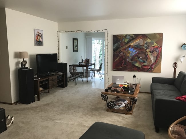 Building Photo - 33 Claremont Ave