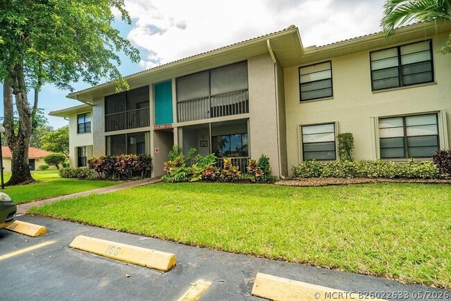 Building Photo - 9900 Pineapple Tree Dr