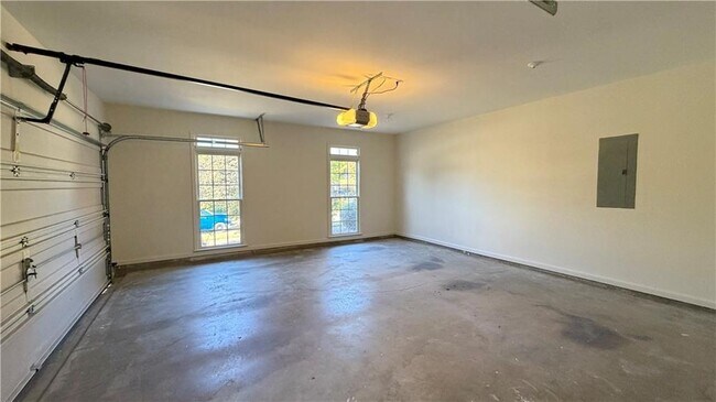 Building Photo - 4005 Lost Oak Ct