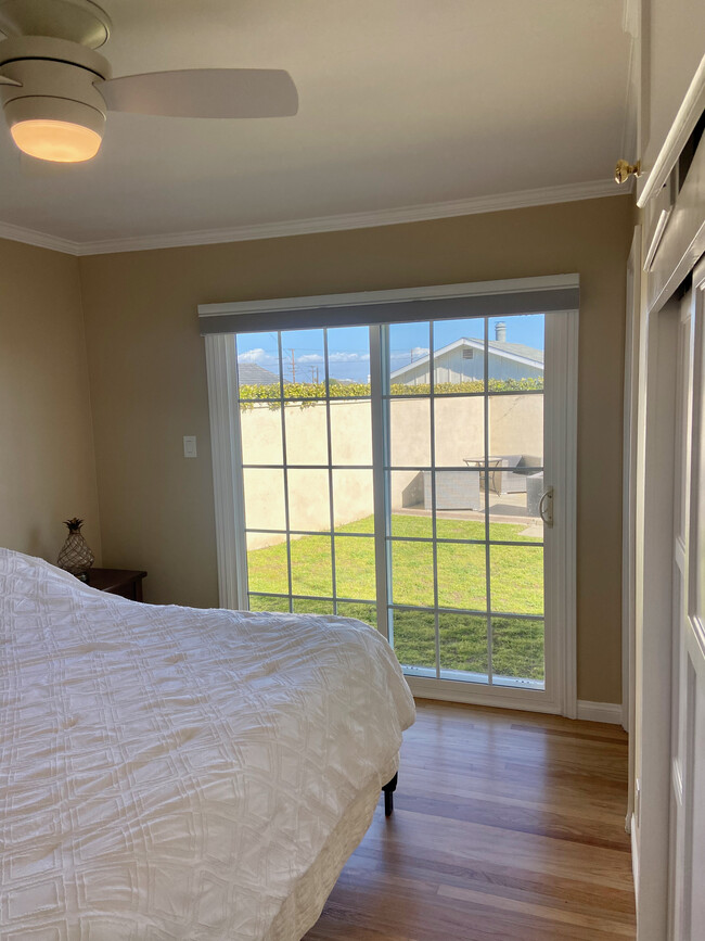 Master bedroom - 21806 Redbeam Ave