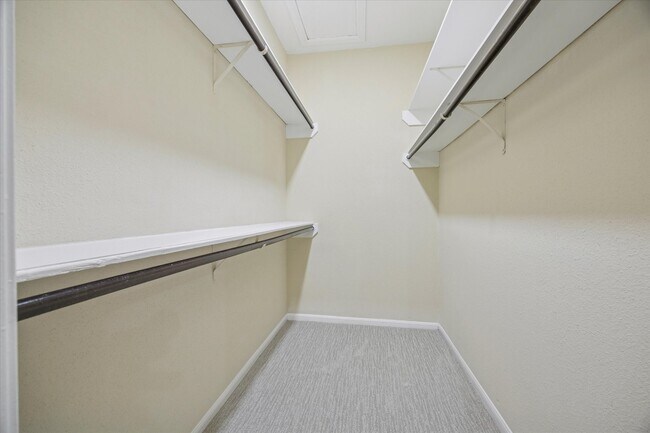 Building Photo - 2700 Revere St