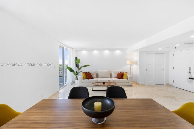 Building Photo - 2401 Collins Ave
