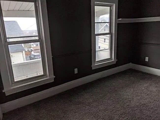 Building Photo - 407 Fourth St