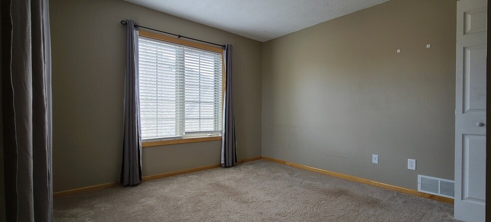 Building Photo - 1620 Hunter Hill Rd