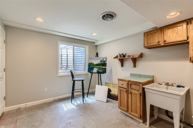 Building Photo - Beautifully Updated 3-Bedroom Home with Finished Basement in Gunbarrel