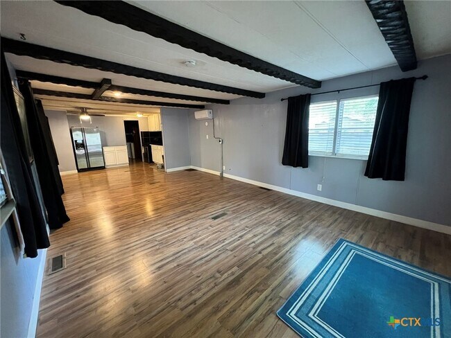 Building Photo - 144 Deer Ln