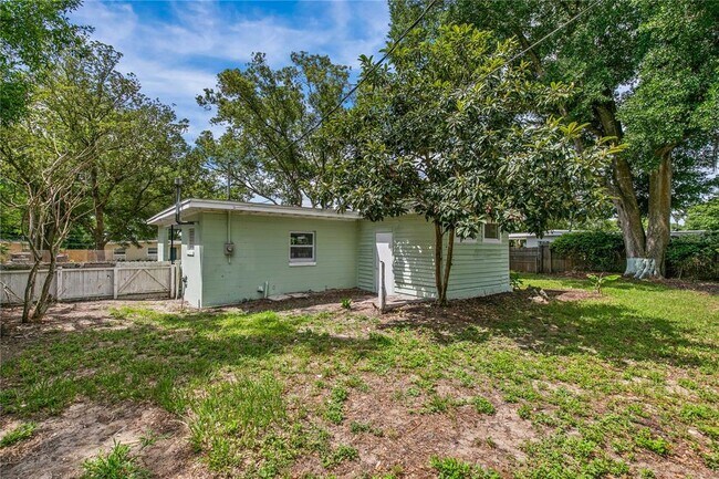 Building Photo - 1435 Eden Dr
