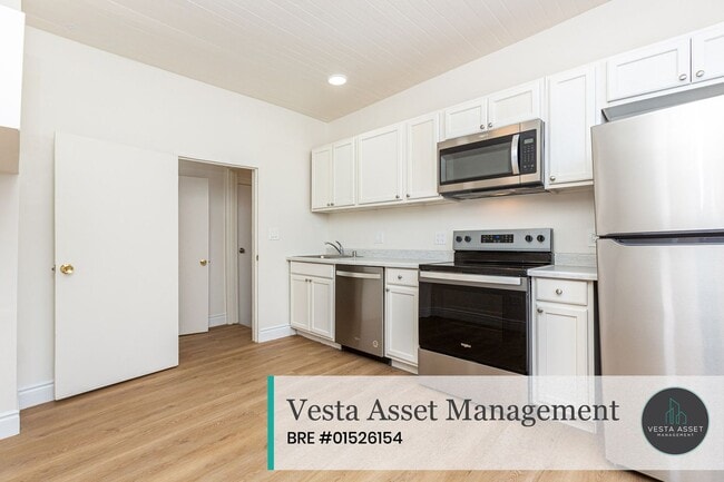 Building Photo - 190 8th St