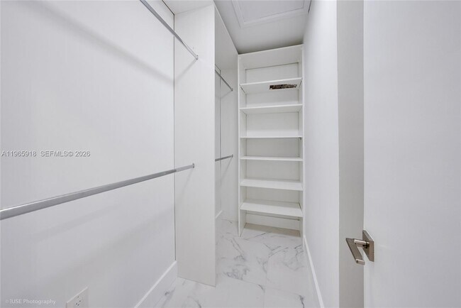 Building Photo - 52 Camden Dr