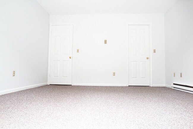 Building Photo - 267 Willow Springs