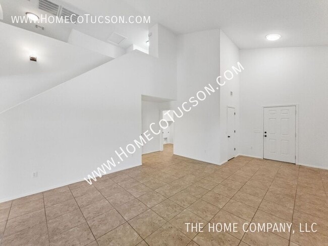 Building Photo - 14360 N Fragile Clay Ave