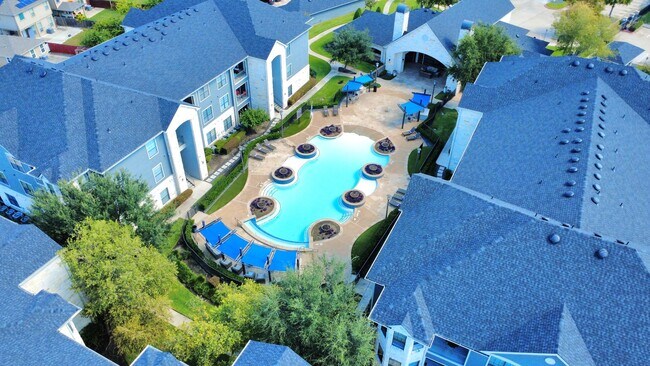 Primary Photo - 6777 Sommerall Dr