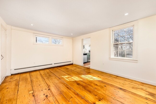 Building Photo - 108 Washington St