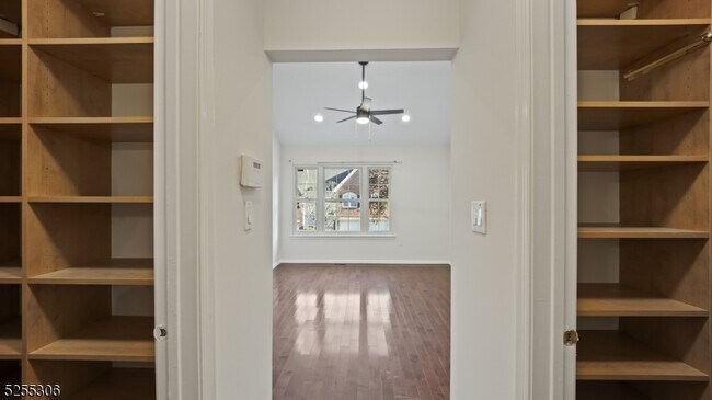 Building Photo - 1306 Stech Dr
