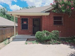 Building Photo - 1502 E Mulkey St