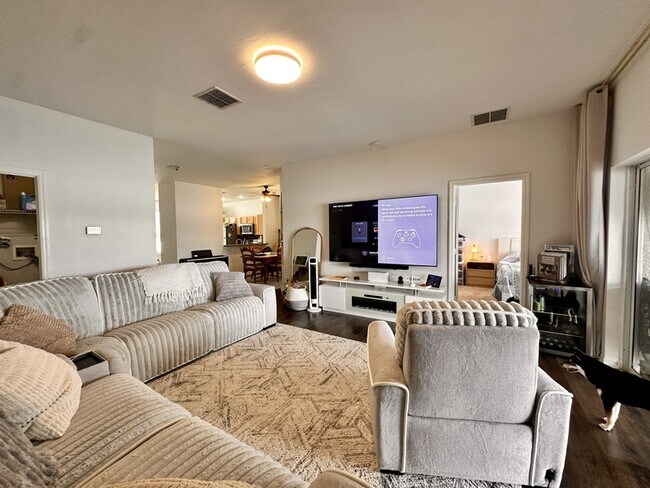 Building Photo - 4226 Waterside Pointe Cir