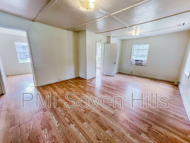 Building Photo - 401 Alpha Ave