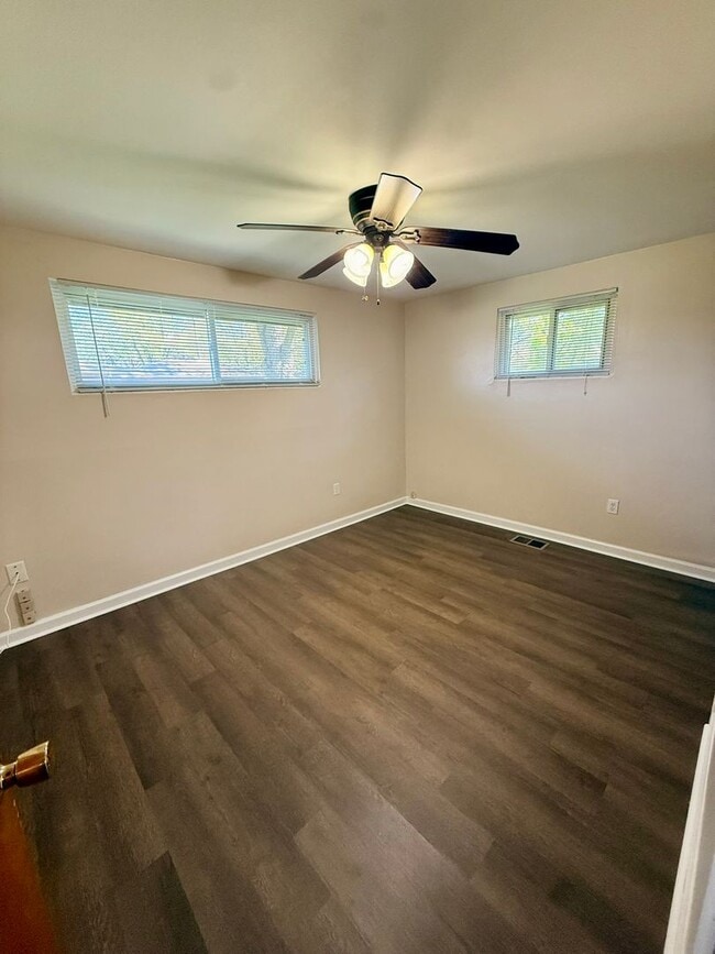 Building Photo - 954 Brubaker Dr