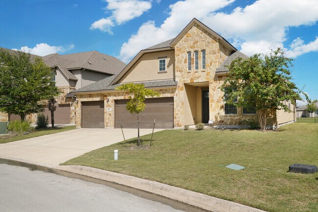 Building Photo - 8007 Cibolo Valley